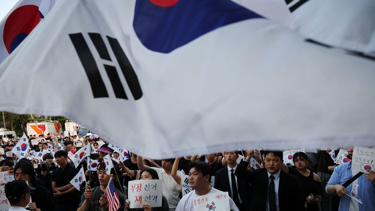 South Korean President Lee Calls for Measured Response to Election Protests, Dismisses Fraud Allegations