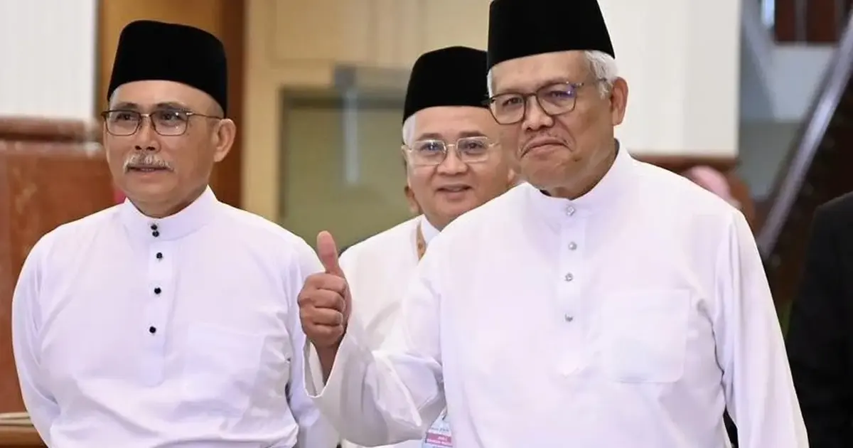 Hamzah Appointed Opposition Leader With Backing of PAS and Bersatu Majority