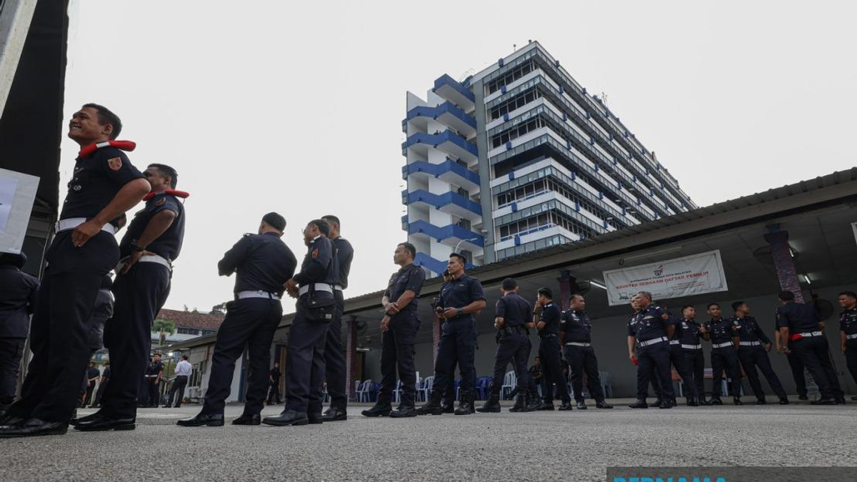 Over 2,400 Military and Police Personnel Cast Early Votes in Negeri Sembilan Election