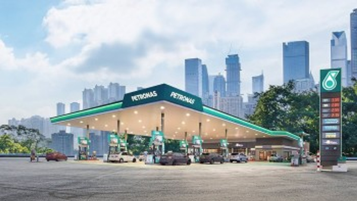 Petronas Fuel Supply Secure Until September, Government Confirms
