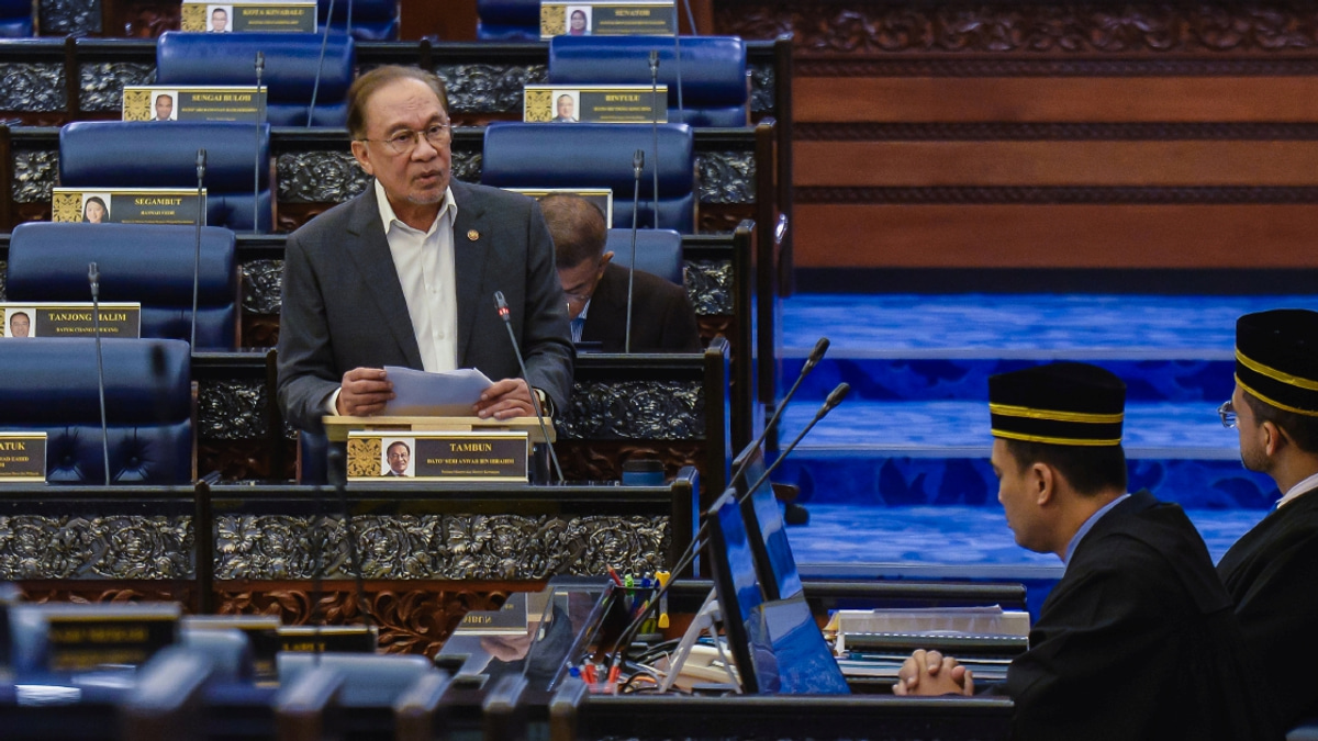 Anwar Denies Ordering Cancellation of Johor Felda Settlers' Day Event