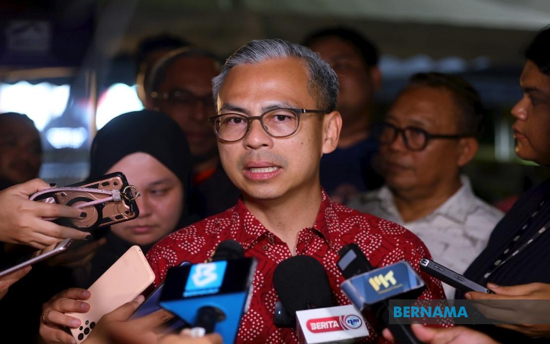 Fahmi Criticises Sanusi's Racial Comments as Reflecting PAS Strategy to Divide Malaysians