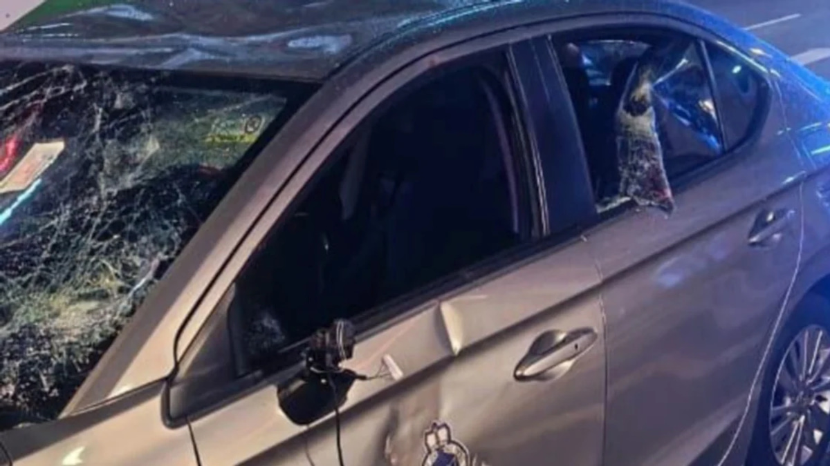 Foreign Homeless Man Held After Vandalising Police Car in Central KL