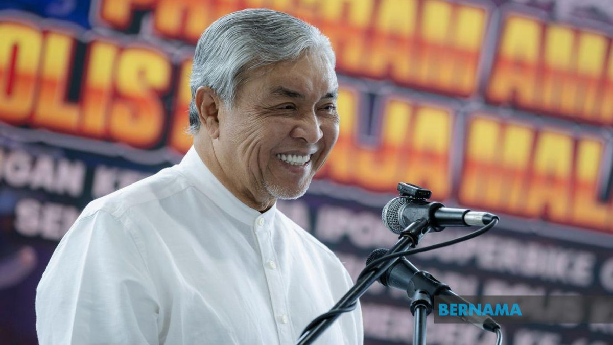 Ahmad Zahid Urges Malaysian Motorcycle Riders to Comply With Foreign Traffic Laws