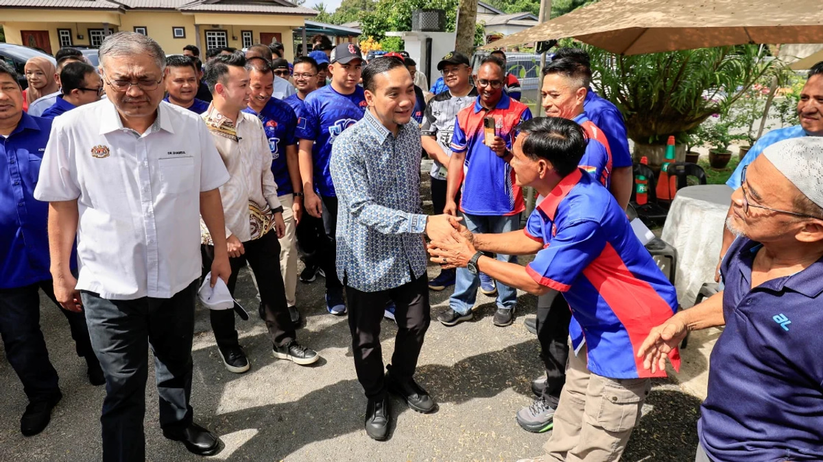 Onn Hafiz Says PAS Free to Back BN as Part of Electoral Strategy