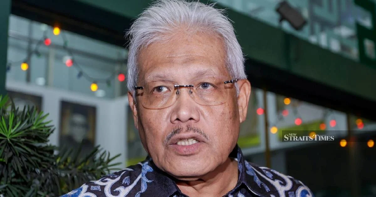 Formal Notice of Hamzah Zainudin's Opposition Leader Role to Precede Next Parliament Session