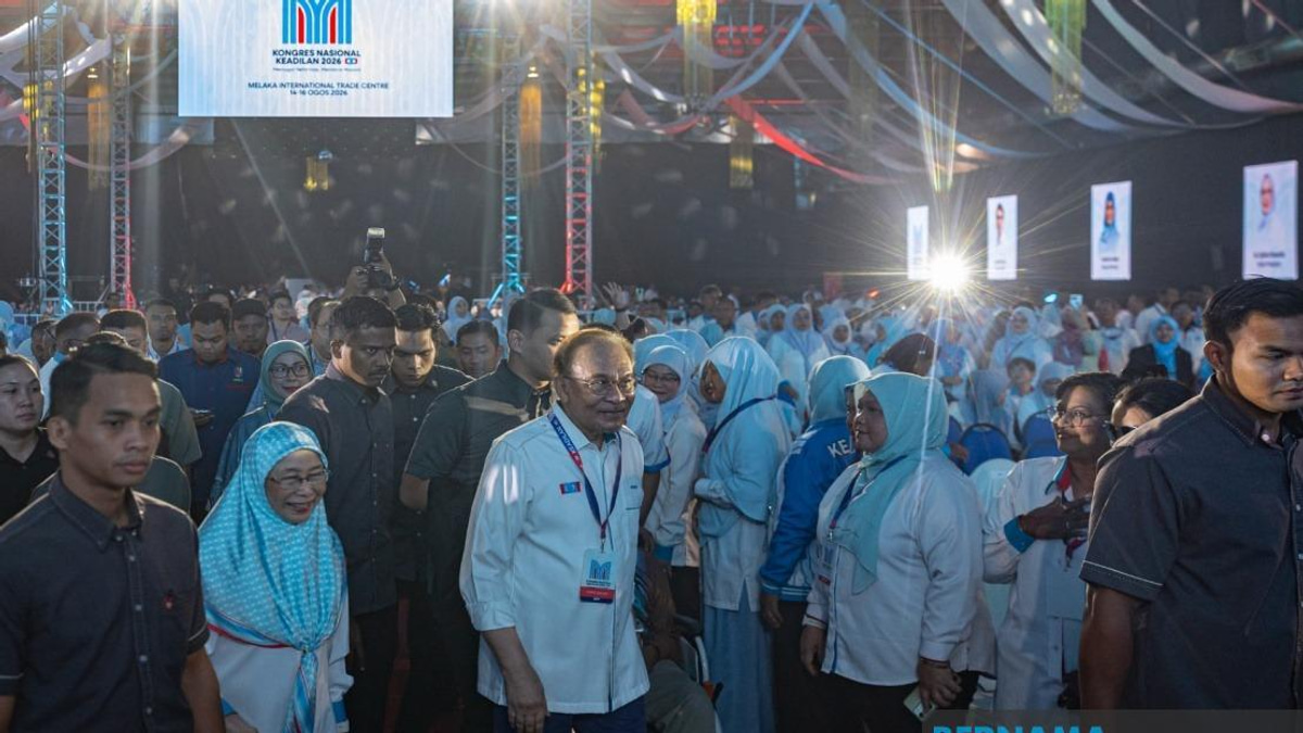 Anwar Reaffirms Commitment to UMNO-BN Coalition, Prioritises Stability Over Political Tensions