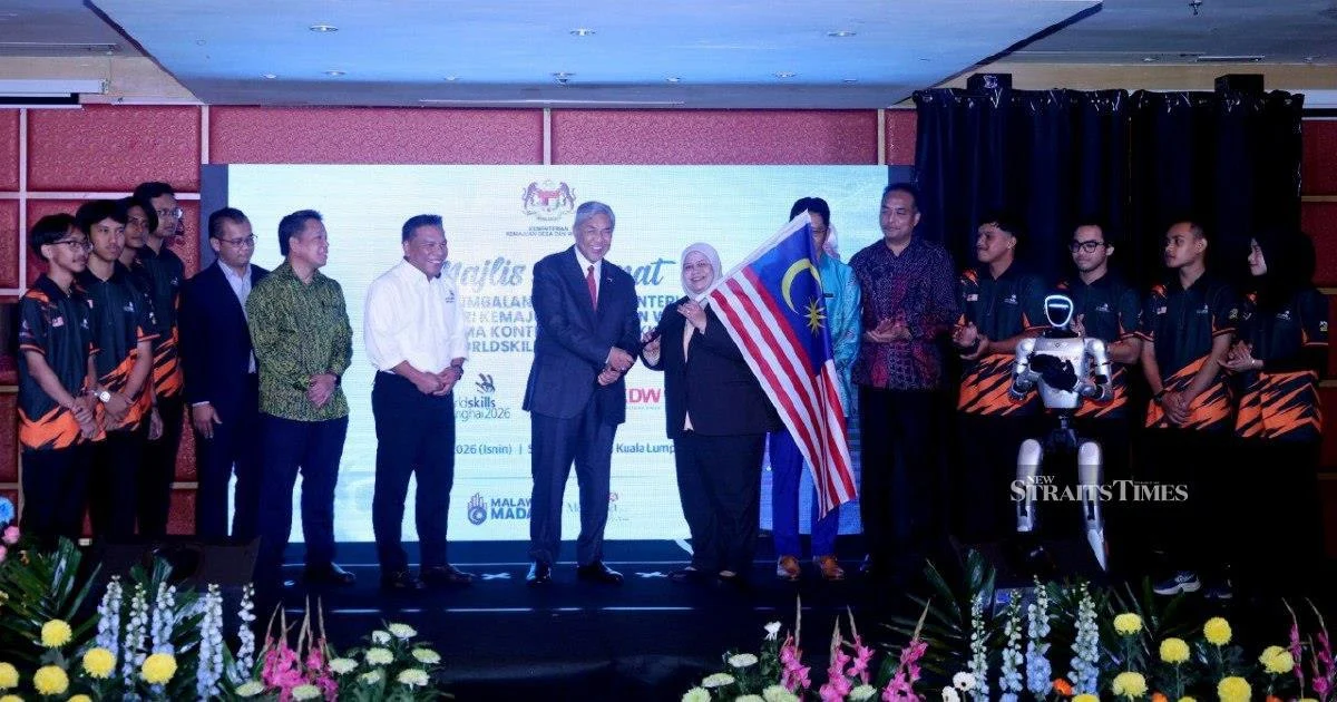 Zahid to hold talks with Nga over resignation pledge following BN's decisive Johor victory