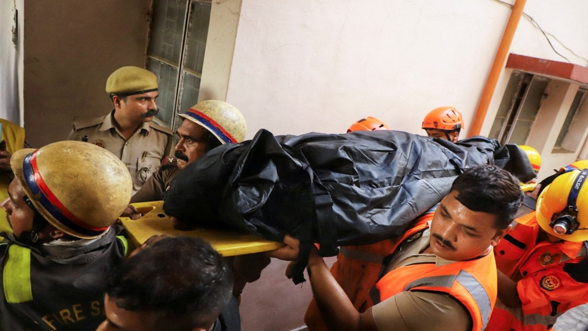 At Least 15 Killed in Lucknow Commercial Building Fire