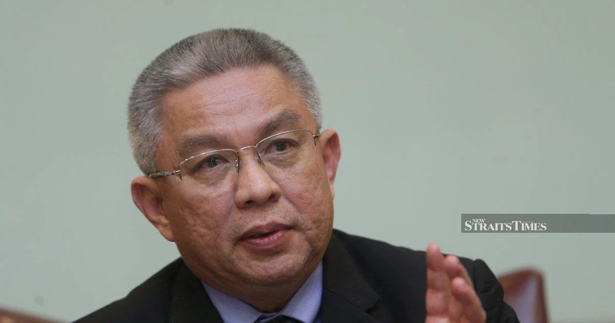 Former Health Minister Dr Adham Baba Joins Johor BN Slate as Party Unveils 56 Candidates