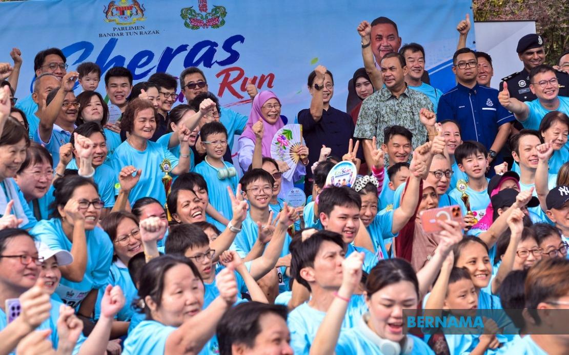 Malaysia Must Prioritise Health as Population Ages, Says Wan Azizah