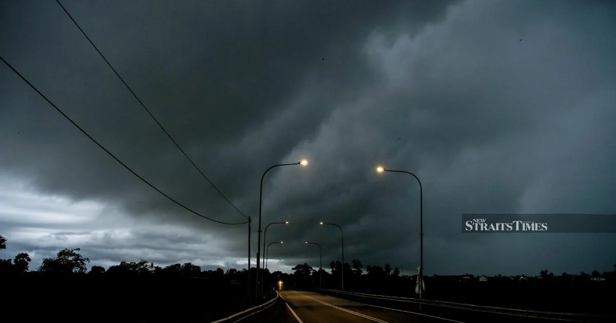 Severe Weather Alert Issued Across 12 Malaysian Regions as Storms Expected to Intensify