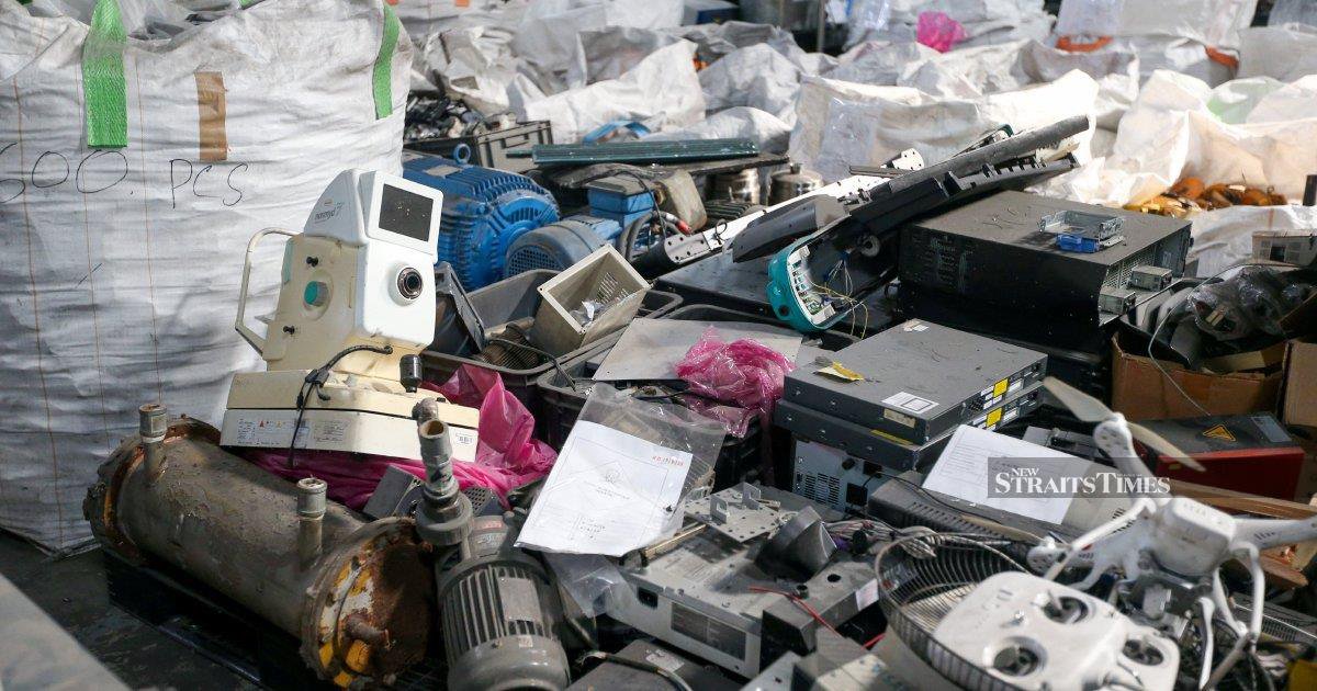 Ten GOF Officers Arrested Over Alleged Extortion at Penang E-Waste Factory