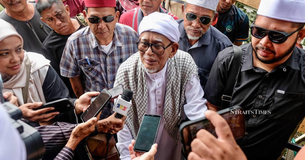 Hadi Calls Out PM's Absence at Tabung Haji RCI Parliamentary Sitting