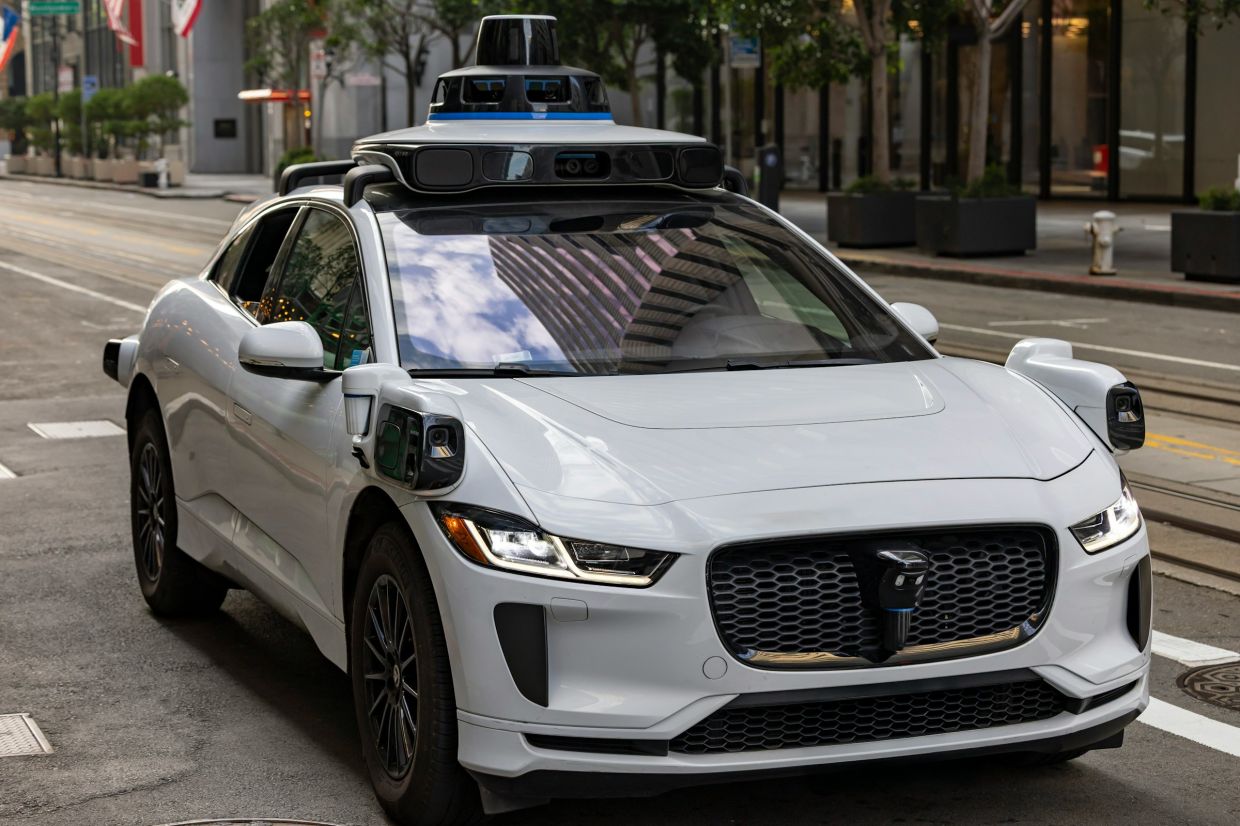 Robotaxis Under Fire: Safety Incidents Force Stricter Rules as Technology Races Ahead