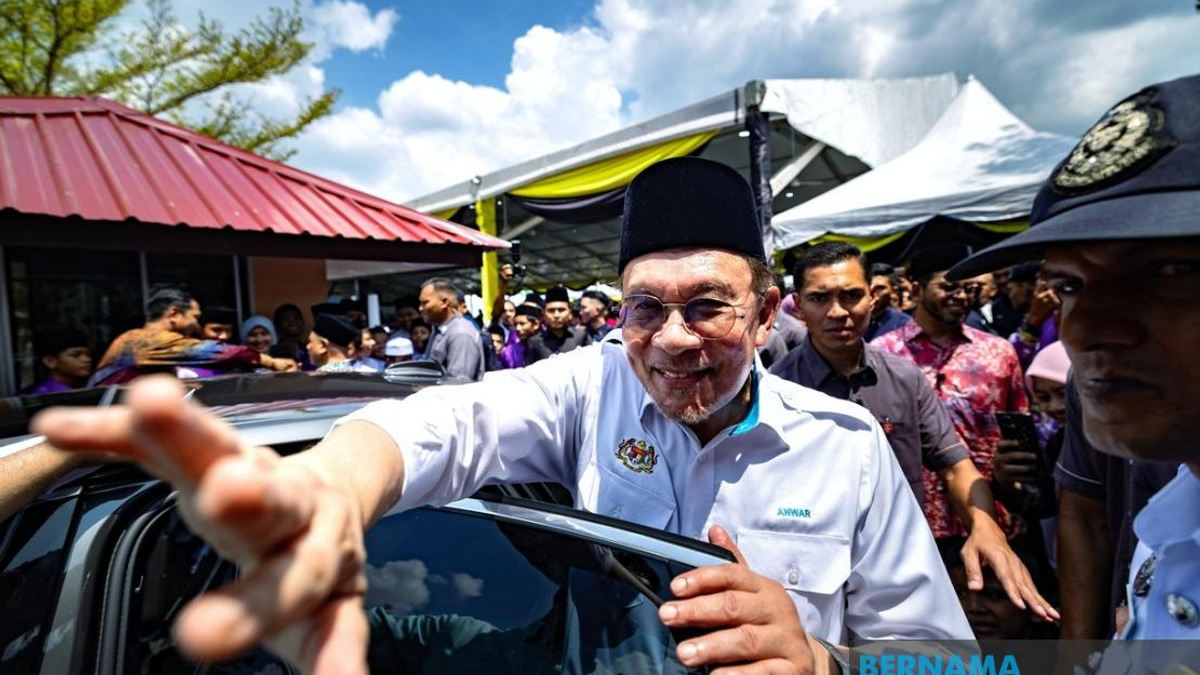 Anwar to Defend Government's Role in KWAP-eFishery Investment Debacle