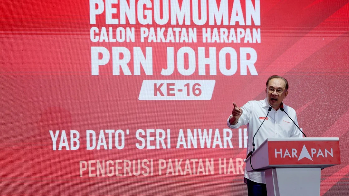 Anwar Pushes Johor Officials to Probe Revenue Shortfall Claims Against Previous Federal Governments