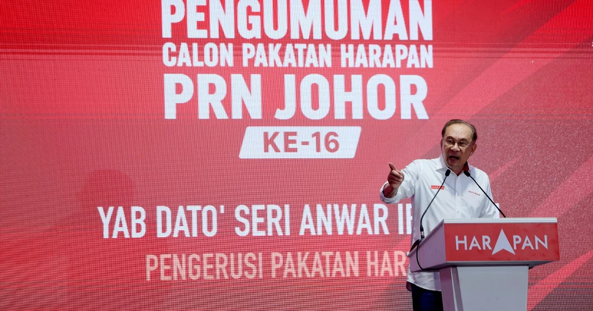 Anwar Pushes Johor Officials to Probe Revenue Shortfall Claims Against Previous Federal Governments