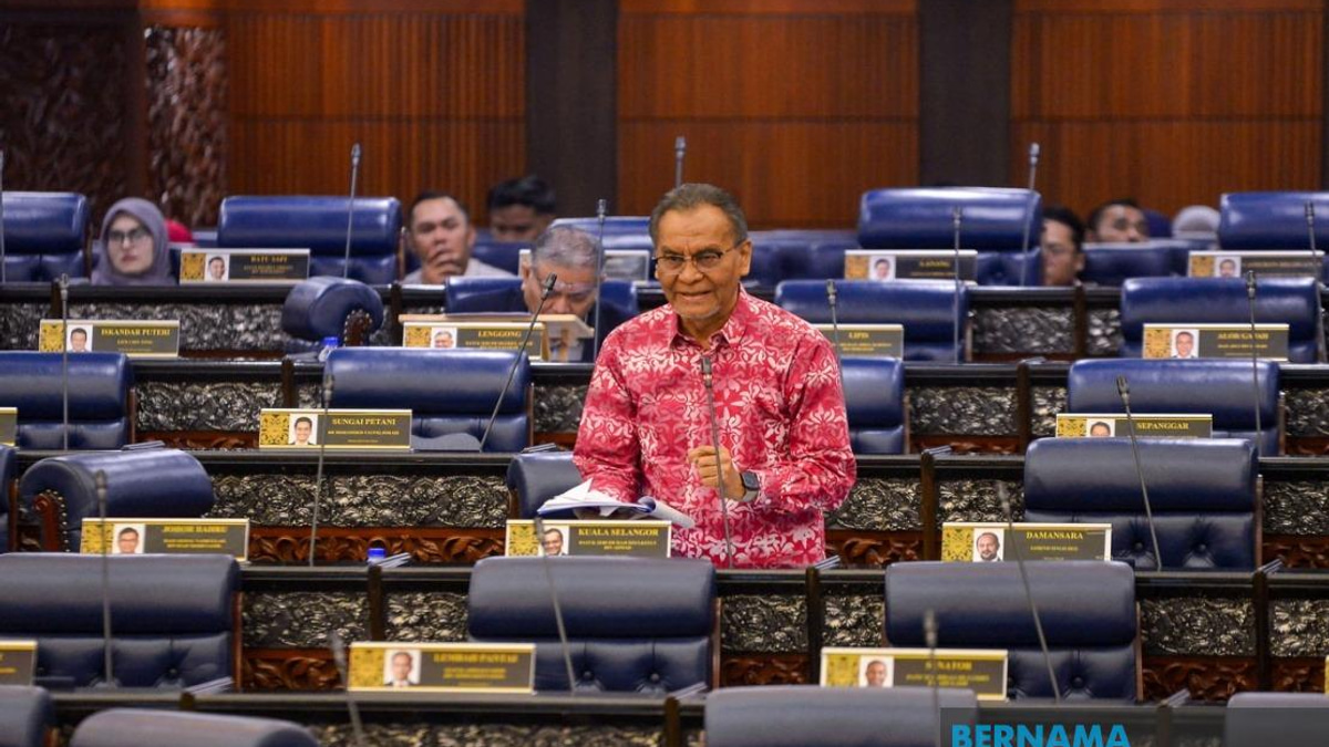 RM500 Million Budget Cut Won't Impact Healthcare Services, Says Dzulkefly