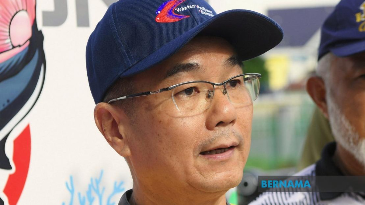Perak Orders Palm Oil Mill To Halt Sludge Discharge After Reservoir Collapse Pollutes Sungai Sepetang