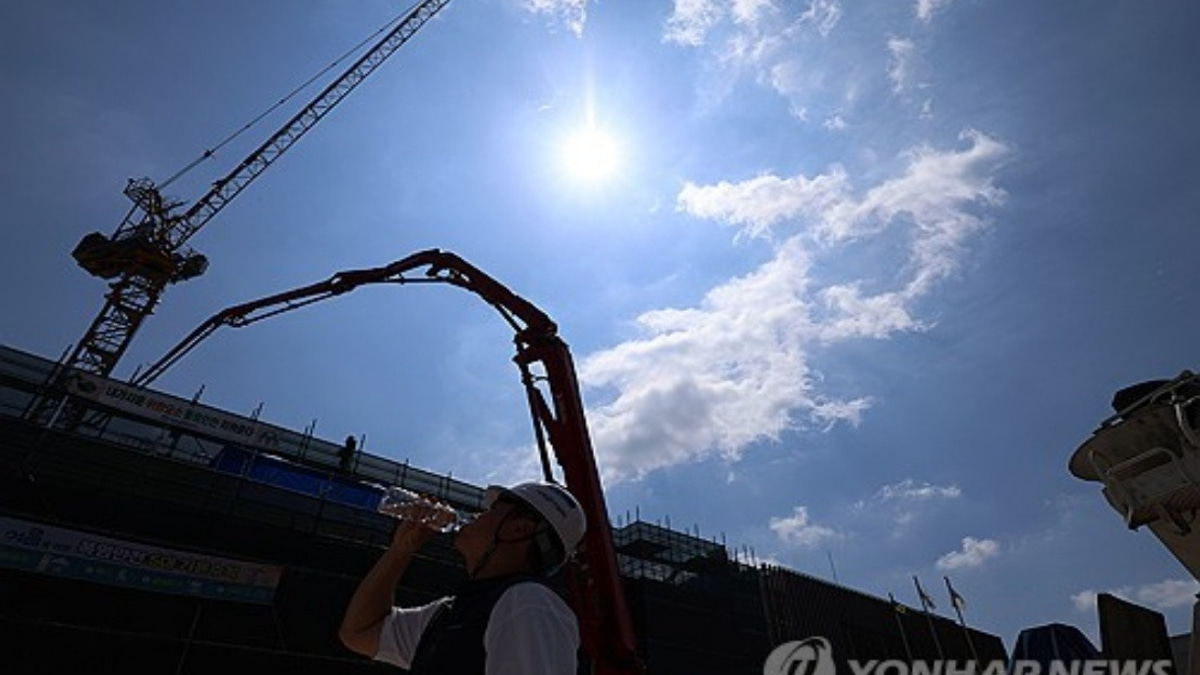South Korea Swelters as Heat Wave Pushes Temperatures to Record Levels Across Southeast Region