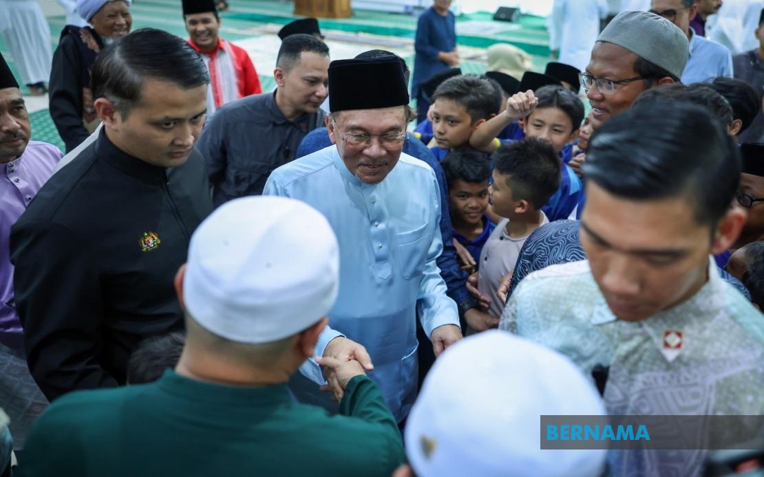 Parliamentary Funds Are For Constituents, Not MPs, Says Anwar