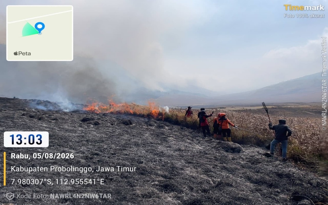 Helicopters Join Battle Against Spreading Mount Bromo Wildfire in East Java