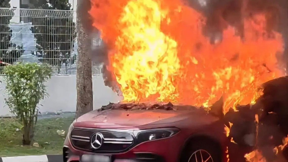 Electric Vehicle Fire at Woodlands HDB Carpark Raises Safety Questions