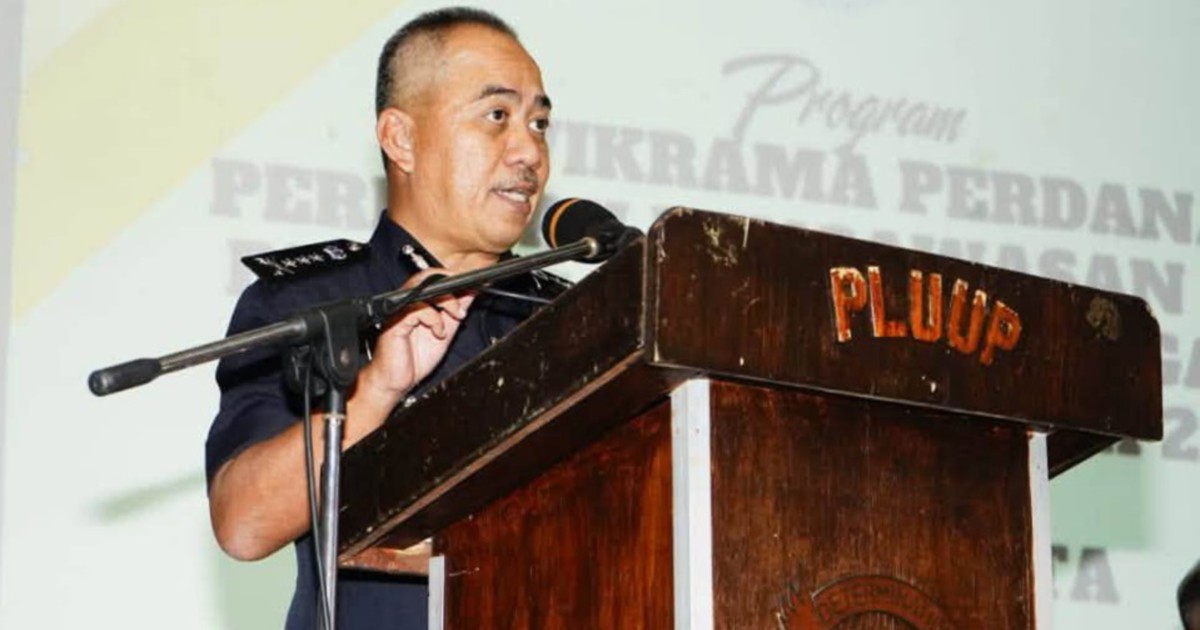 Four held as police seize RM64,811 in contraband cigarettes and liquor across Perak