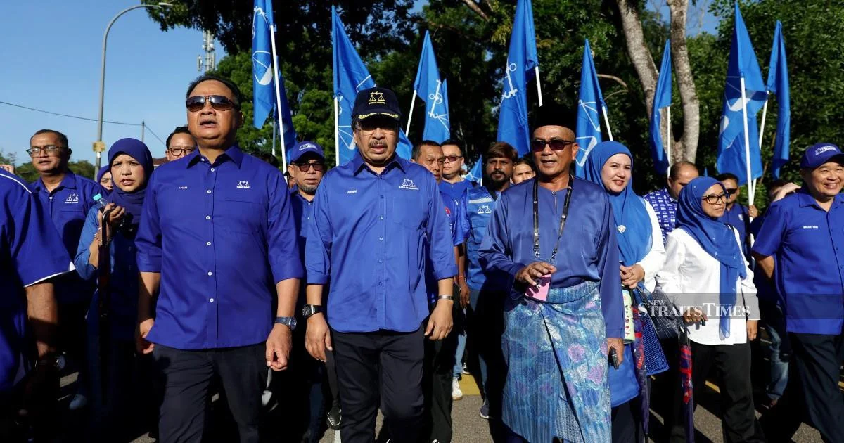 Umno Vice-President Johari Ghani Throws Weight Behind BN Campaign in Johor's Tiram Seat