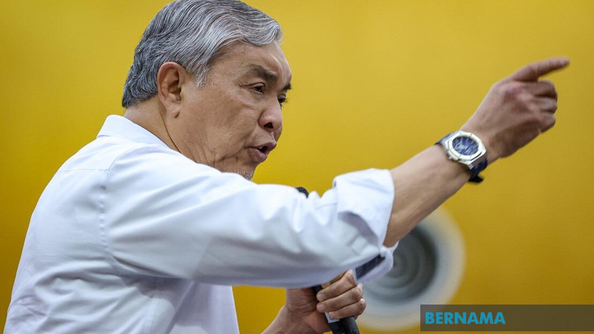 Ahmad Zahid Proposes Leadership and Political Education Courses for Campus Student Leaders