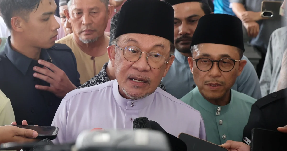 Syariah court reforms will not undermine non-Muslim religious freedoms, PM assures