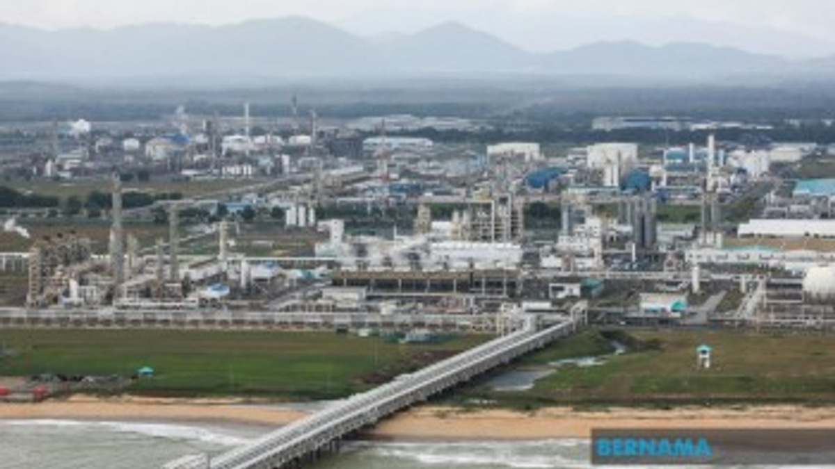 Malaysia's National Petroleum Reserve Study Addresses Mounting Energy Security Risks in Contested Waters