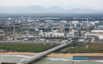 Malaysia's National Petroleum Reserve Study Addresses Mounting Energy Security Risks in Contested Waters
