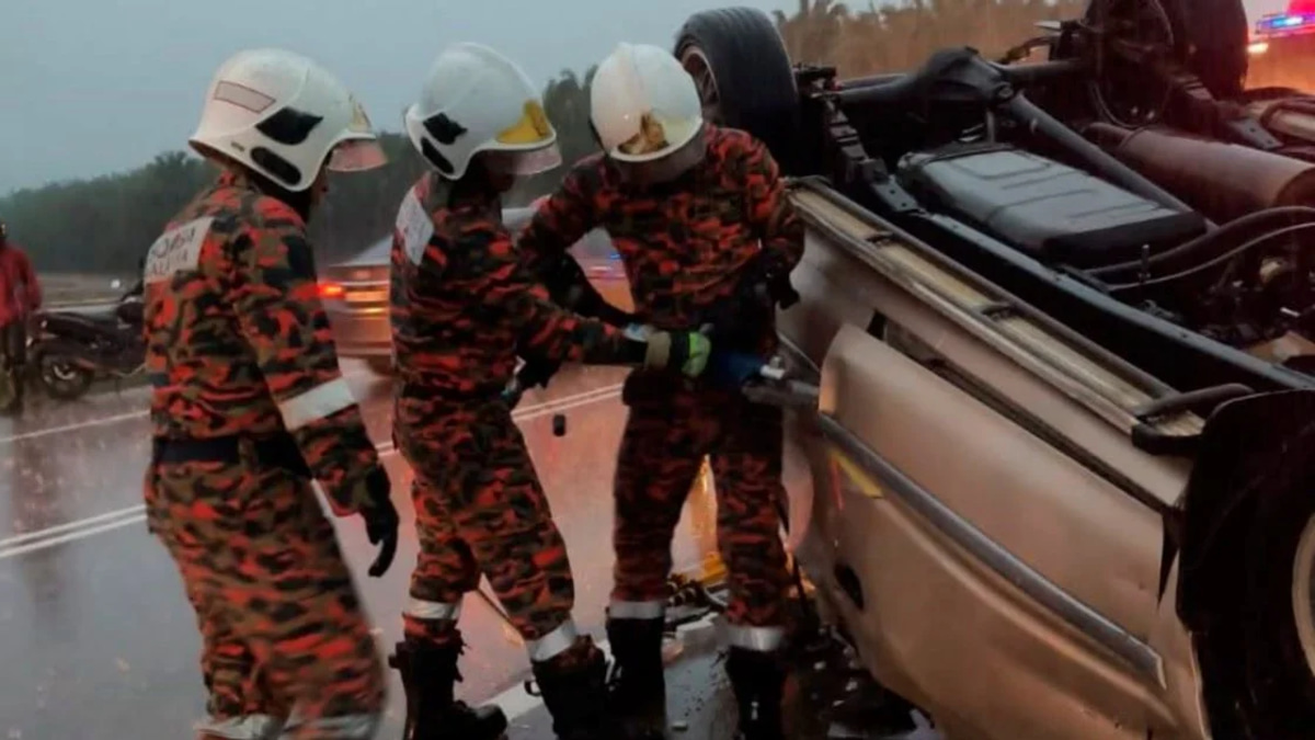 Two Sisters Among Four Fatalities in Twin Road Disasters Across Pahang