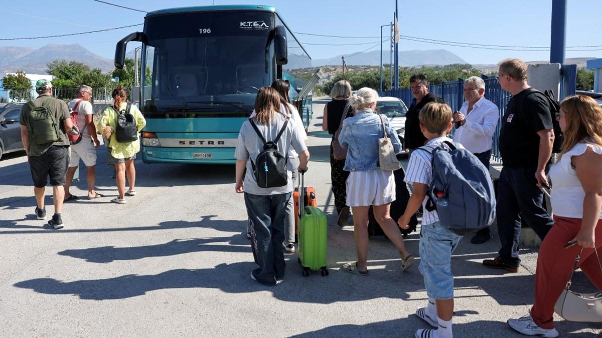 Greece Declares Emergency as Massive Crete Wildfire Forces 8,000 Evacuations