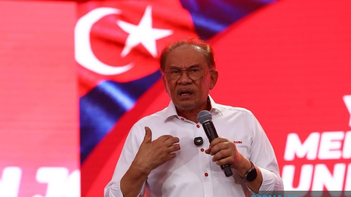 Anwar Denies Luxury BMW Purchase, Clarifies Vehicle Ownership
