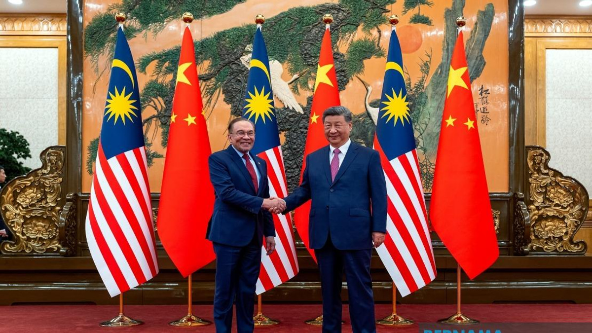 Anwar Extends Congratulations to Xi Jinping on Communist Party's 105th Anniversary