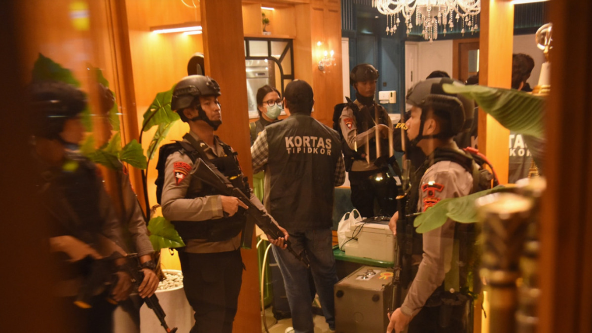 Multi-million dollar haul seized in Jakarta raids on senior law enforcement official