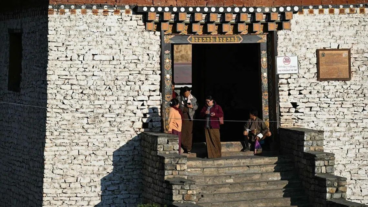 Bhutan Launches Cash Incentives to Reverse Sharp Population Decline