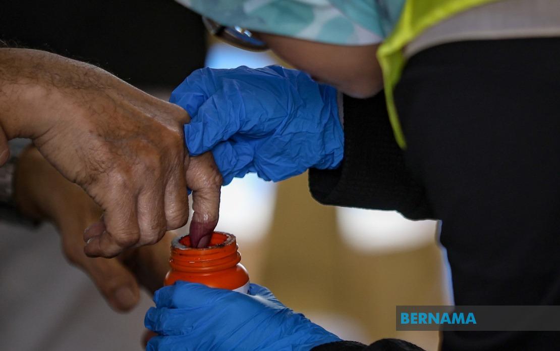 Island Polling Centres Close Early in Johor State Election as Turnout Hits 42 Per Cent