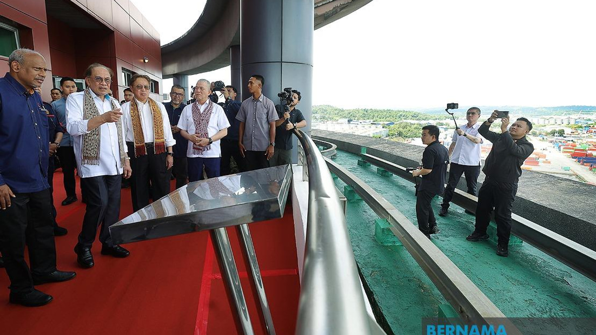 Federal Government Backs Sarawak's Capability to Run Bintulu Port After Status Change