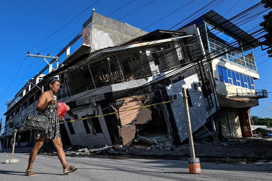 Philippine Earthquake Rewrites Coastline as Seabed Thrusts Above Water