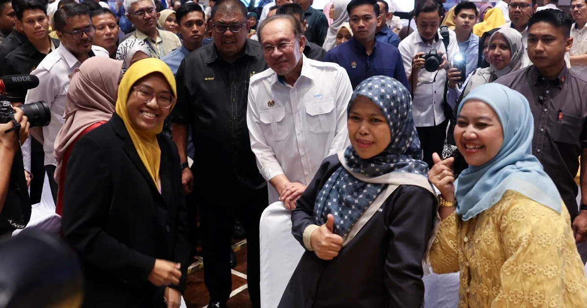 Malaysia leaps to 15th in global competitiveness ranking, Anwar credits civil service reform