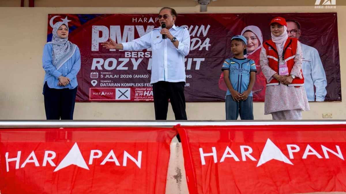 A Brief Handshake That Moved a Nation: Anwar Reflects on Meeting Nine-Year-Old Muhammad Afif