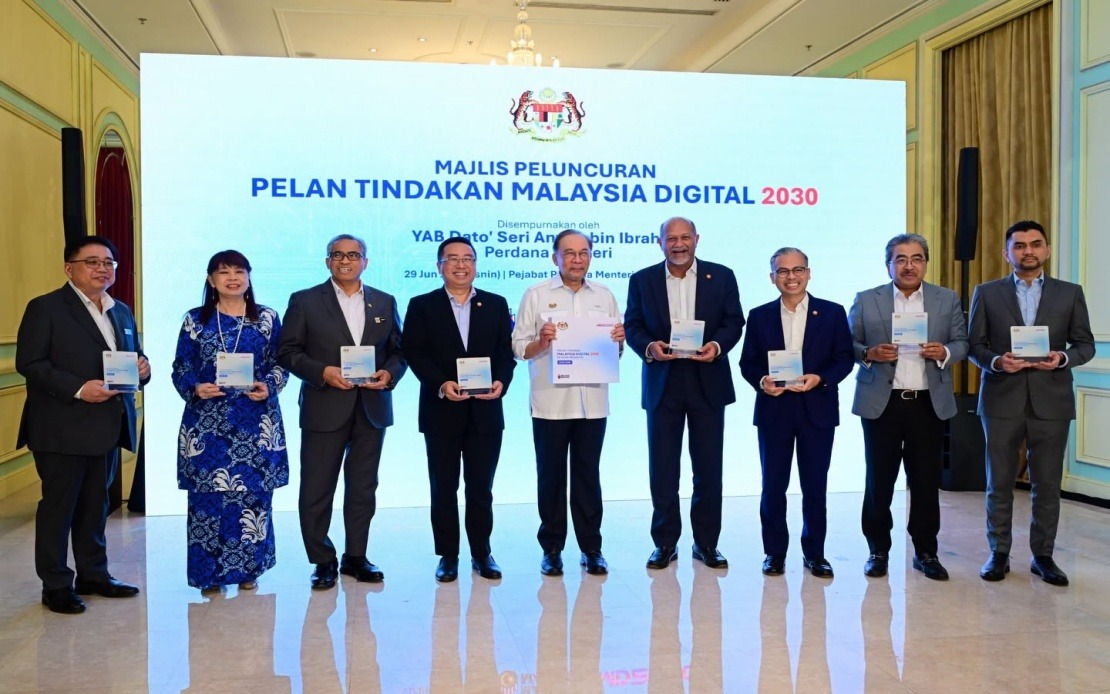 Malaysia's Civil Service Cuts RM1.99 Million in Costs Through Paperless Drive
