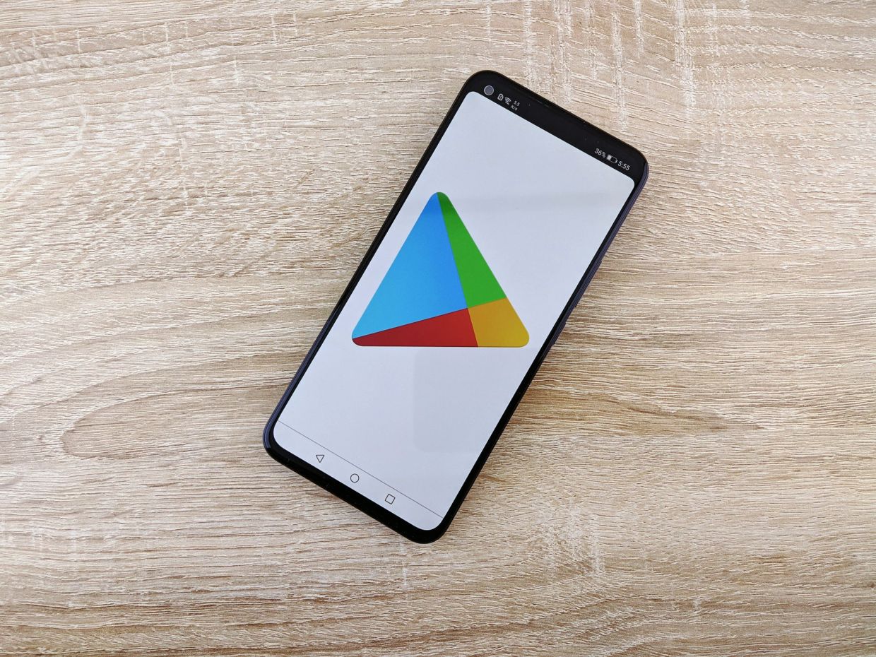 Google capitulates on app store rules, will allow rivals within Play Store