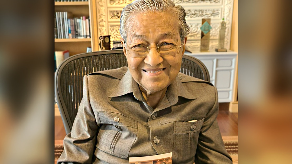 Cabinet Ministers Celebrate Dr Mahathir's 101st Birthday with Warm Wishes