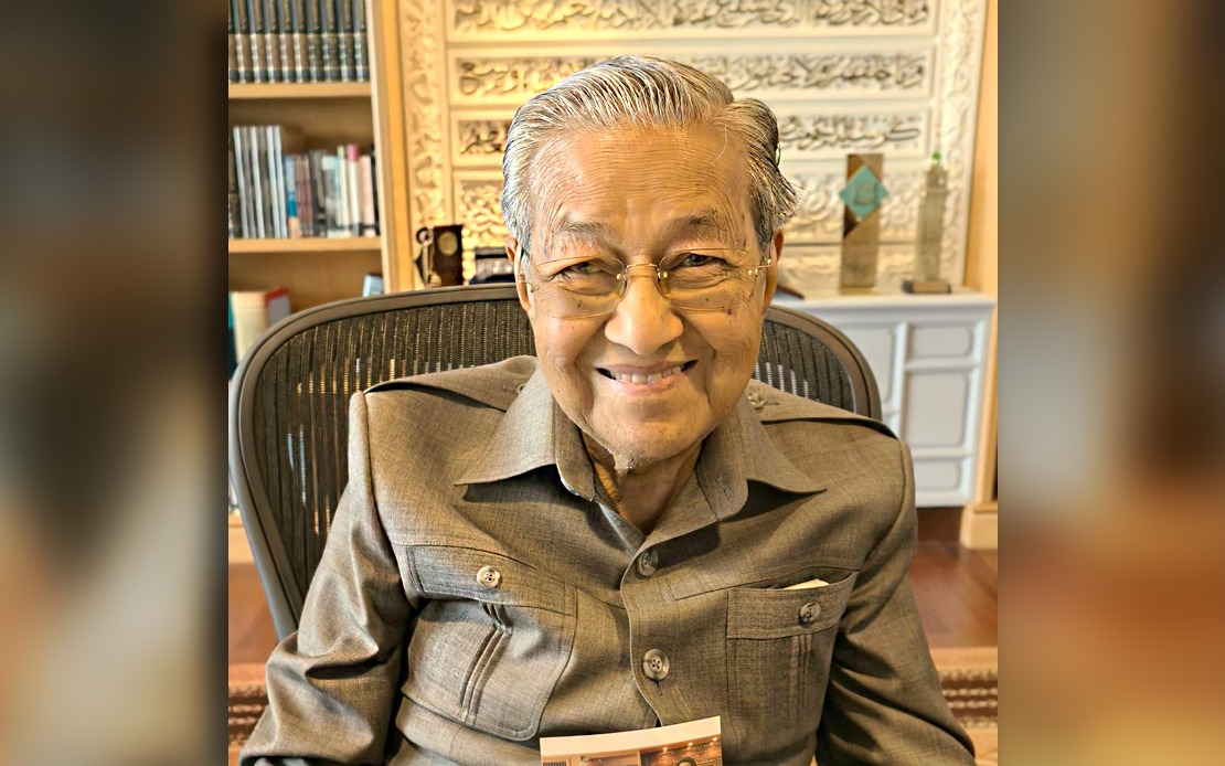 Cabinet Ministers Celebrate Dr Mahathir's 101st Birthday with Warm Wishes