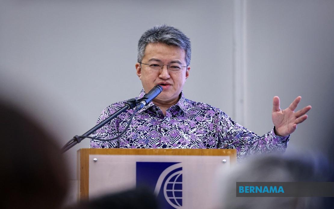 PH Braces for Vote Leakage Risk as PN Sits Out 23 Johor Seats